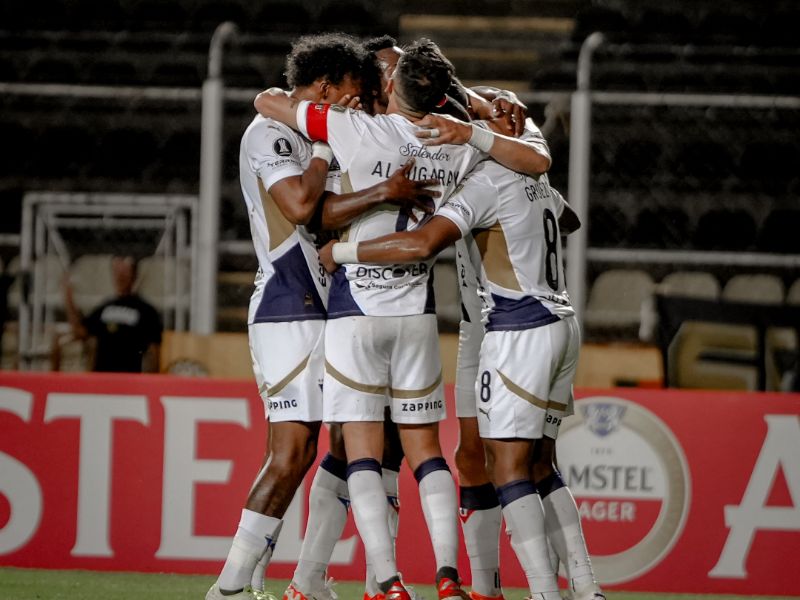 Con doblete de Arce, Liga de Quito derrota 3-2 a Táchira en San Cristóbal