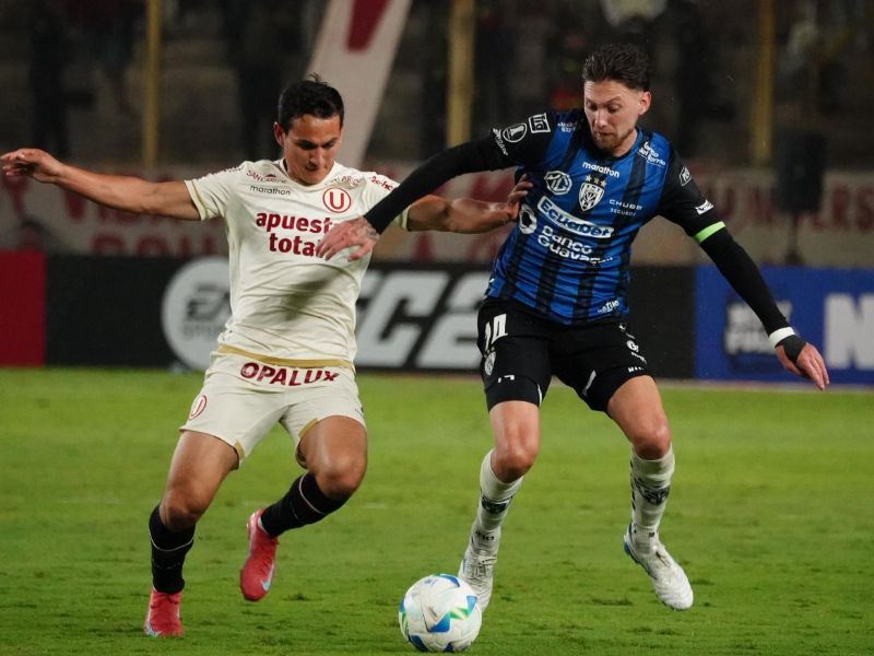 Universitario empata ante Independiente del Valle y mantiene sus esperanzas en la Copa Libertadores