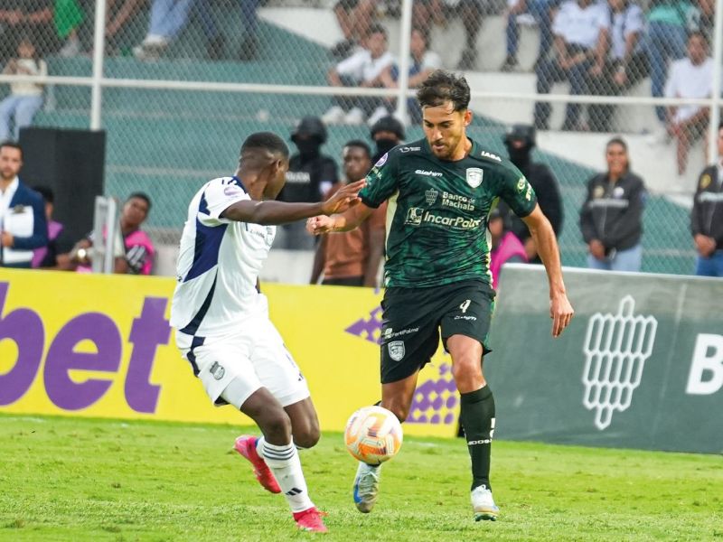 Orense empata 0-0 con Emelec y asegura su clasificación al hexagonal final